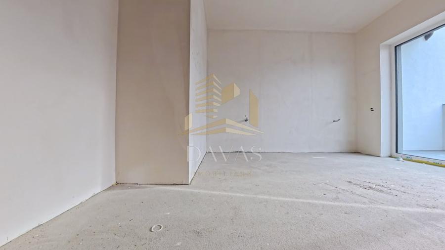 Apartament cu 3 camere semidecomandat în Baciu
