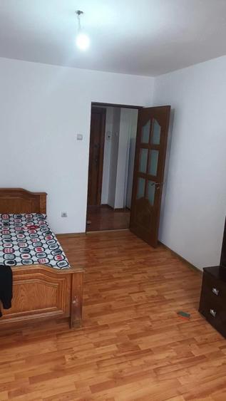 Apartament cu 2 camere decomandat în Micro 14