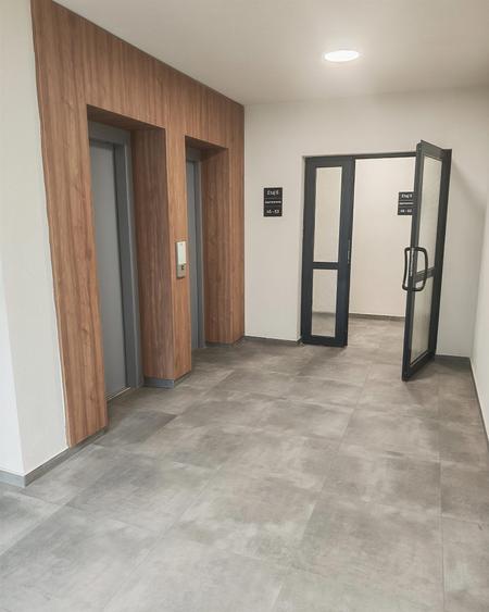 Apartament cu 2 camere semidecomandat în Tractorul — fotografia 1