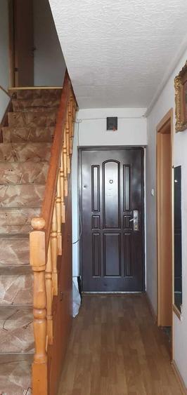 Apartament cu 3 camere semidecomandat în Terezian
