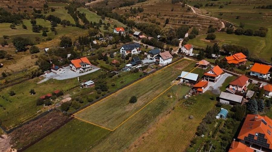 Teren Construcții intravilan de 2781 mp, în Nord