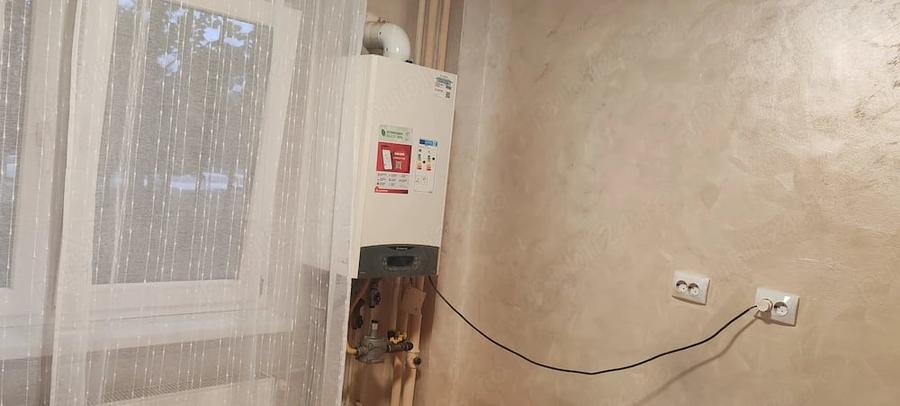 Apartament cu 2 camere semidecomandat în Berceni