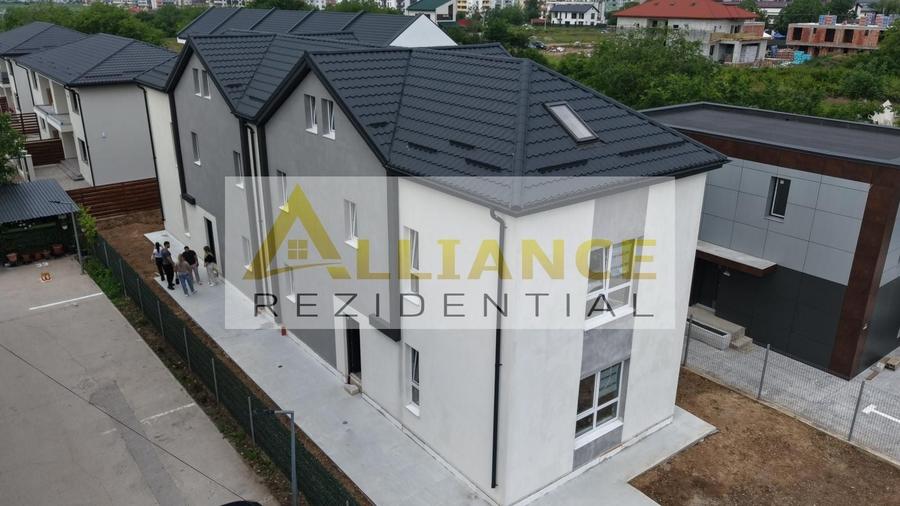 Casă individuală cu 5 camere decomandat cu Canalizare în Sud