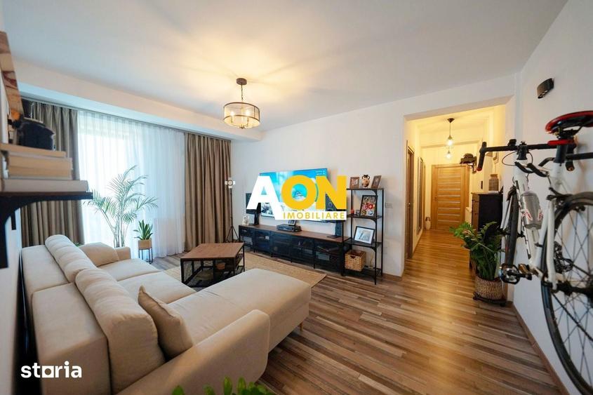 Apartament cu 3 camere semidecomandat, mobilat în Cetate