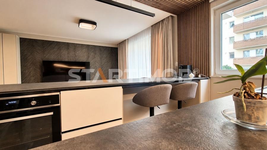 Apartament cu 2 camere decomandat, mobilat în Tractorul