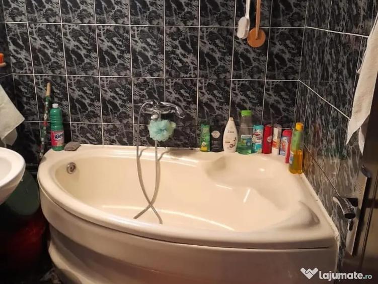 De inchiriat, apartament 3 camere - 8