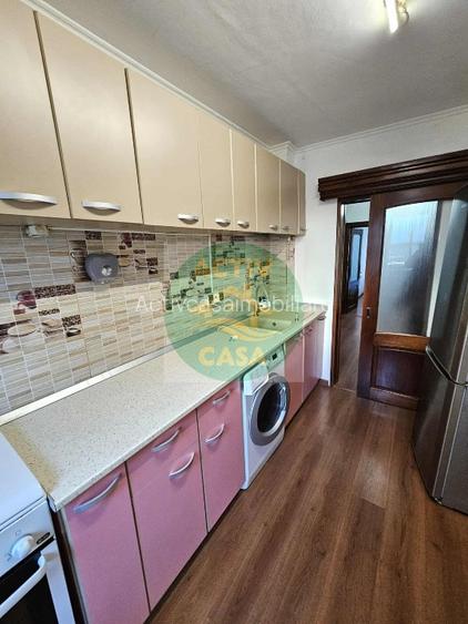 Apartament 3 camere, zona centrala Apartament 3 camere, zona centrala