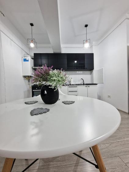 Apartament spatios cu 2camere+, bloc nou central