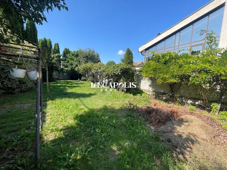 2 Case intr-o Curte/Zona Ultracentrala/Pretabil activitati Comerciale - 4