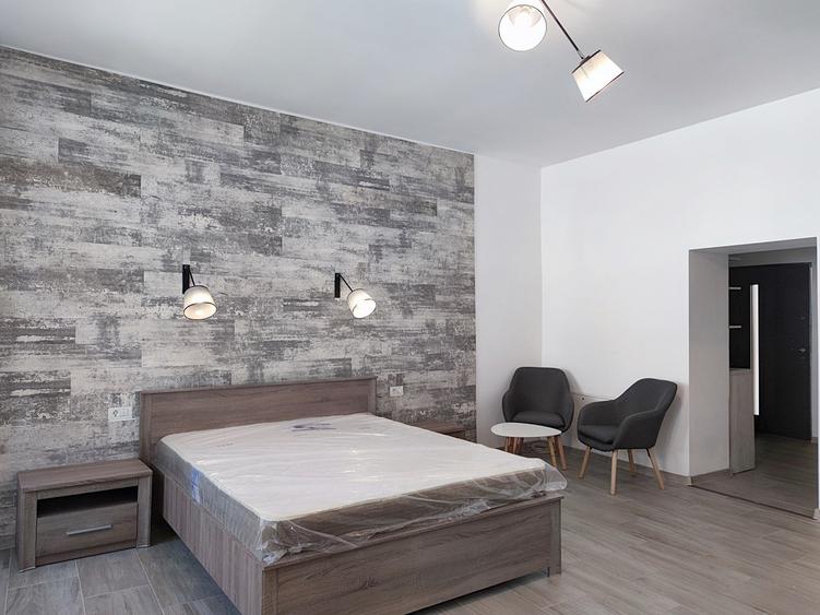 Centrul Istoric - strada Poarta Schei, garsonieră spațioasă. - 2