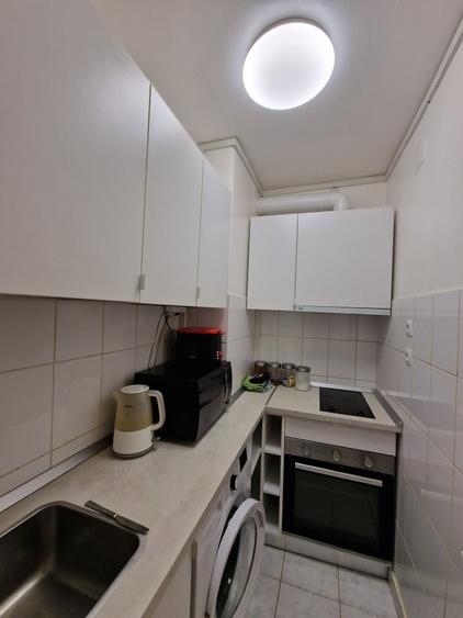 Titan - metrou 5 min , garsoniera moderna, mobilata, utilata, canapea extensibil - 9