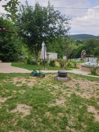 Casa si teren comuna Margineni - 1