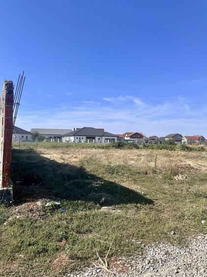 Teren de vanzare de 500 mp , pret / parcela .Usor neg - 4