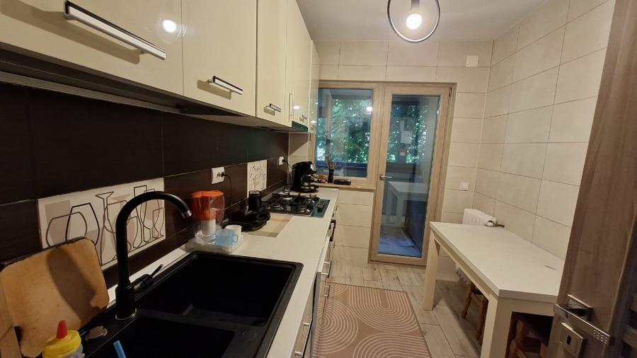 Apartament 2 camere complet renovat, Podu Roș 53 mp, etaj 1/10 - 6
