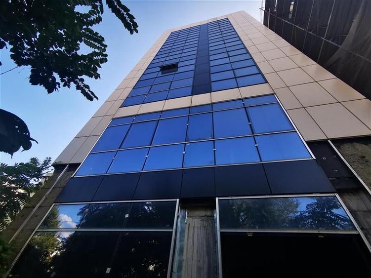 Cladire de vanzare - pretabila clinica, hotel, birouri, rezidential - 1