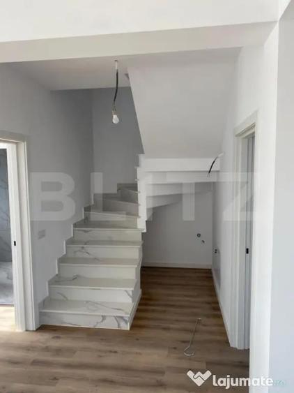 Duplex de vanzare, cu 4 camere, 100 mp+250 mp teren, zona Ip - 8