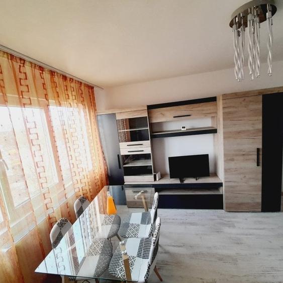 Apartament de  închiriat cu 3 camere, zona Tomis Nord - 1