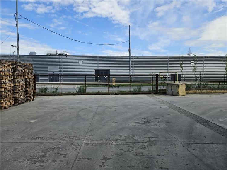 Spatiu Industrial -  2500 mp - Productie - Depozitare - Distributie - 17