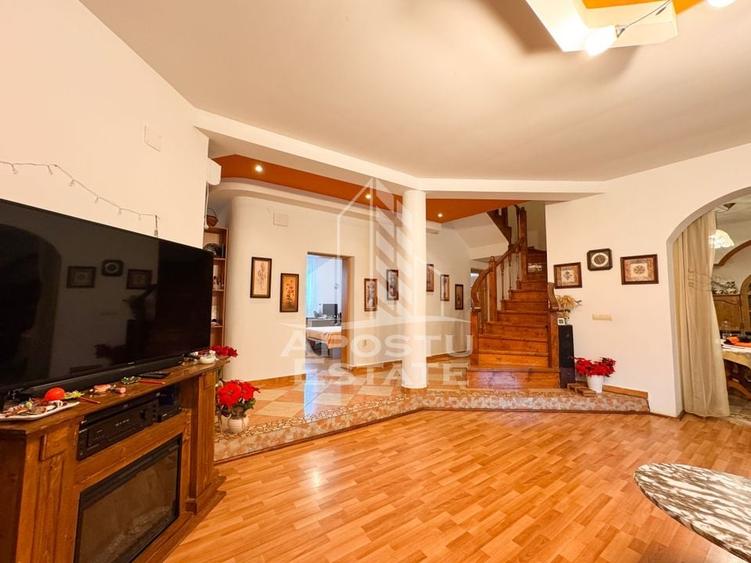 Casa individuala | 9 camere | 295mp utili | Teren 832mp | Girocului - 19