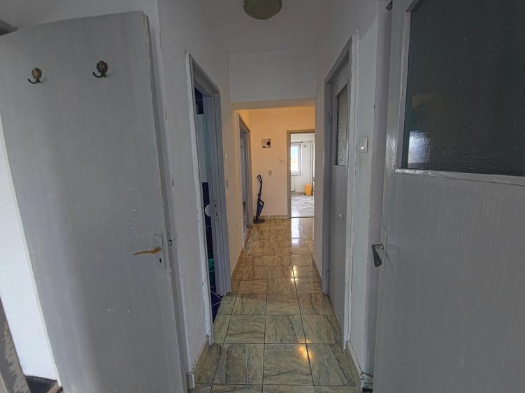 Ultracentral Tomis Mall 3 camere decomandat etaj 3/7 - 16