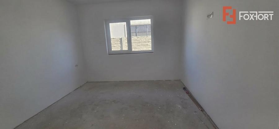 Duplex plan parter, despartit prin camera tehnica - Mosnita Noua - 9