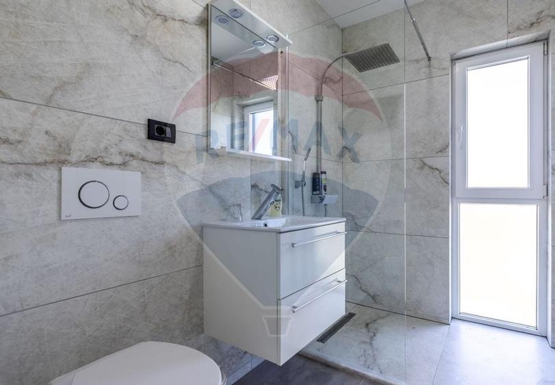 Vilă de lux cu piscina de închiriat - 10