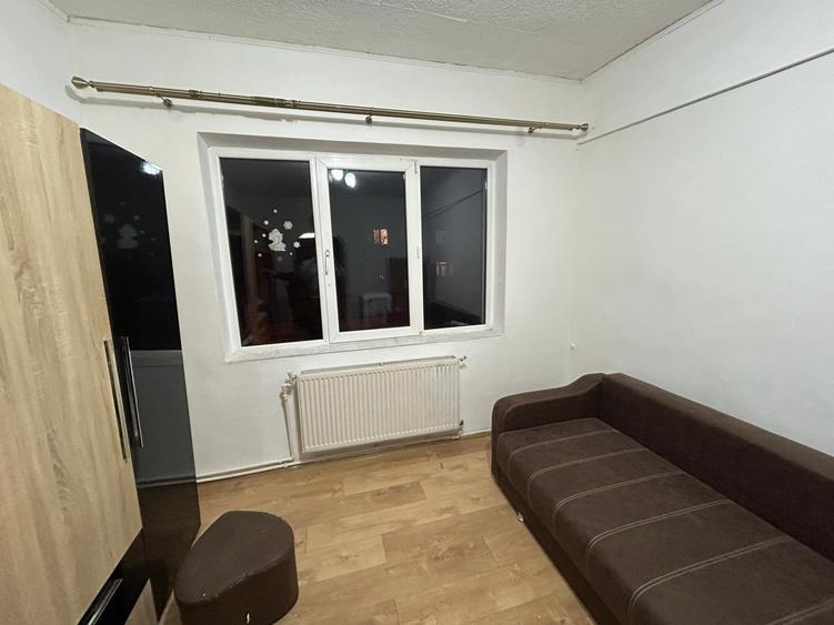 Garsoniera renovata in P.Tineretului etaj 3 - 3