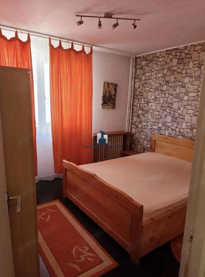 Vanzare Apartament 2 Camere Semidecomandat Piata Sudului - 2