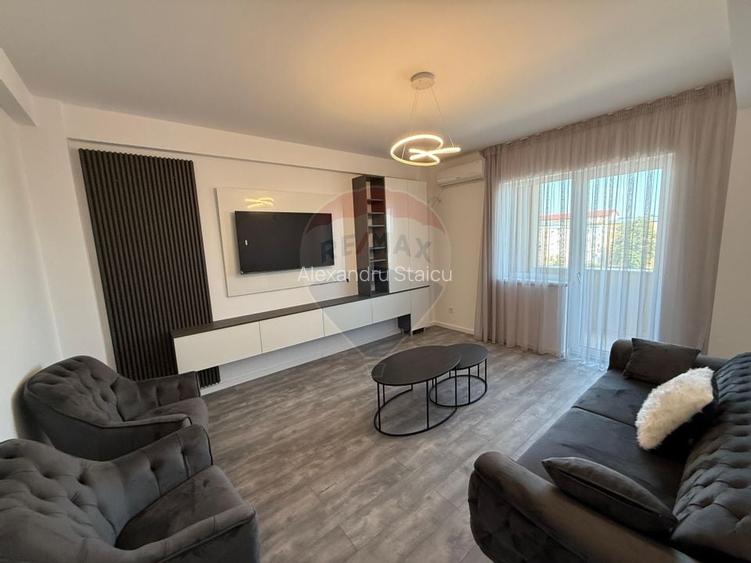 Rovine , 2 camere decomandate Bloc Nou