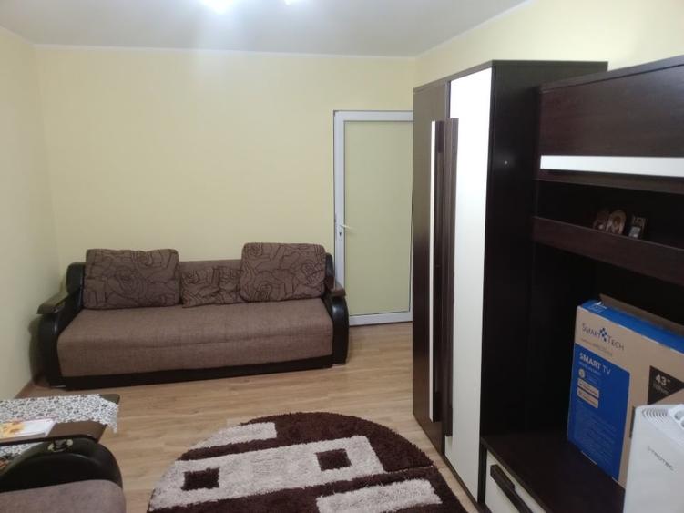 Închiriez apartament cu 2 Camere Micro 17 - 5