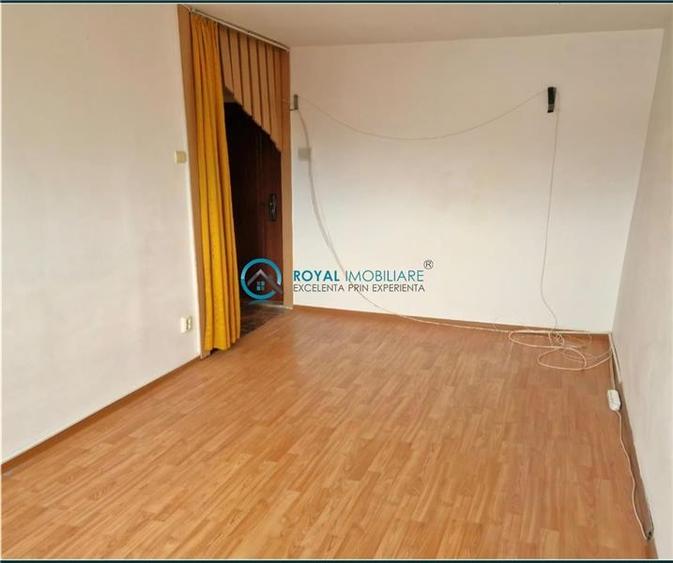 Royal Imobiliare - Vanzare garsoniera zona Vest - 2