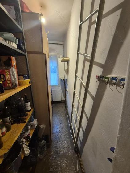 Vand casa 3 camere Moroasa - 9