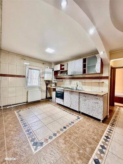 Apartament cu 2 camere decomandat în Văcăresti