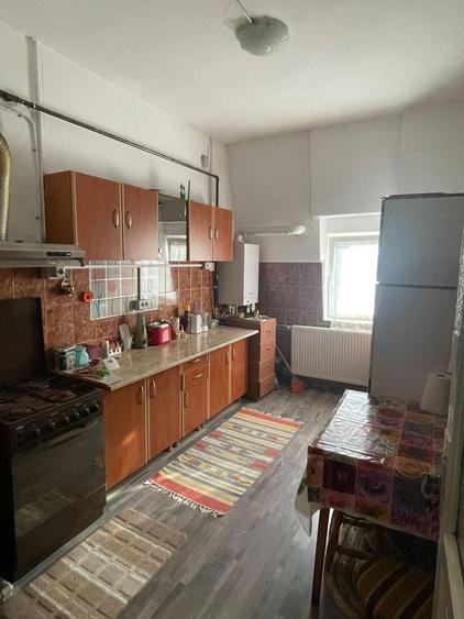 Apartament cu 3 camere în Unirii