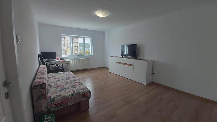 Apartament 2 camere decomandat, renovat- Nicolina, Rond Vechi - 1
