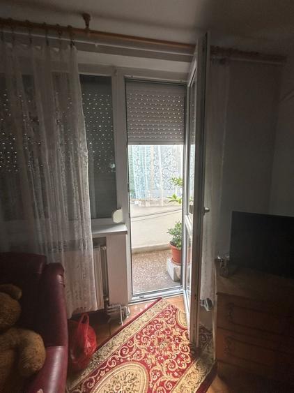 Vand apartament 2 camere 60mp, et. 4/4 uta - 1