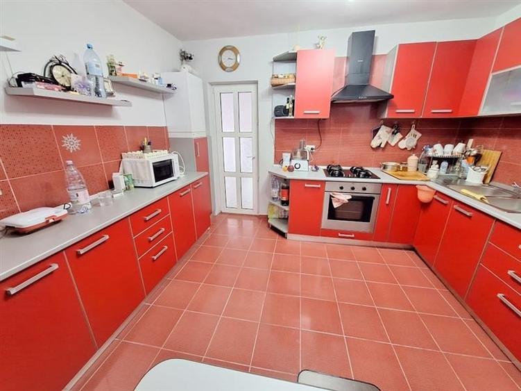 Casa moderna P+1 in Magura, 7 dormitoare, teren 421 mp, posibilitate 2 locuinte, - 4