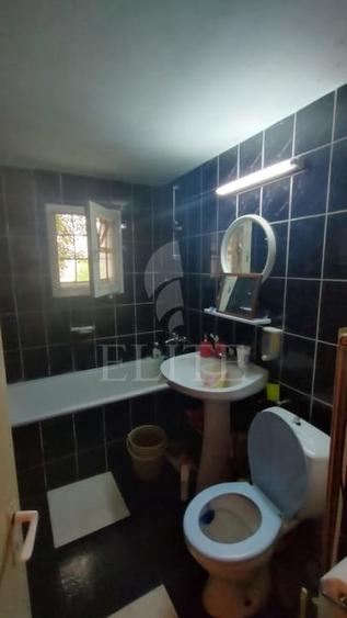 Apartament 3 camere &icirc;n zona PADURII - 2