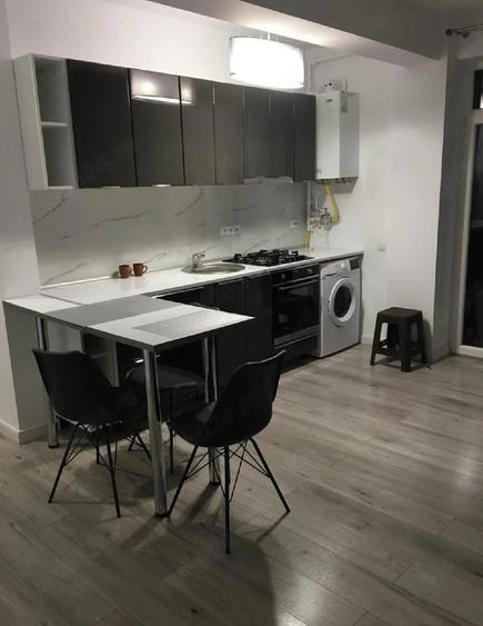 Apartament cu 2 camere decomandat în Florești