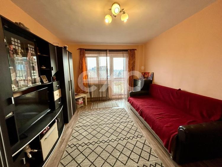 Apartament cu 3 camere de vânzare – zona Calea București - Județean - 2