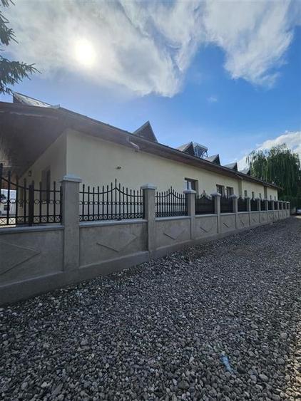 DOMENIU DE VANZARE  IN BORZESTI / ONESTI TABARA DE COPII,AZIL BATRANI,CENTRU DE - 2