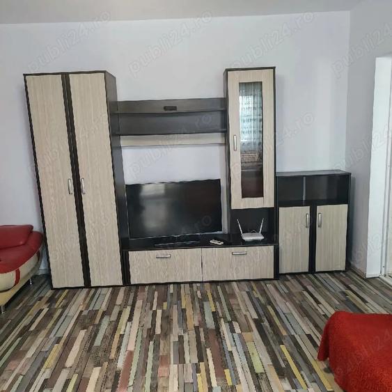 Inchiriez ap.1 cam. - 3