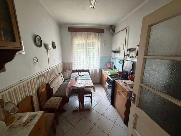 Casa P+1 cu teren 500 mp, garaj subteran si toate utilitatile Strada Traian, Carei 0 % comision - 1