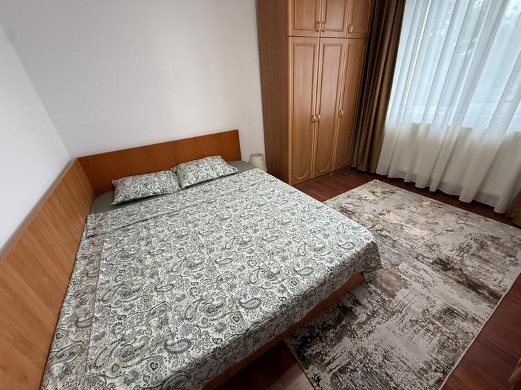 Apartament cu 3 camere în Crângași
