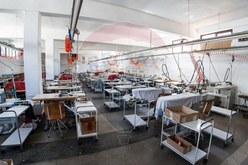 Spațiu comercial de 1,460mp în zona Central - 8