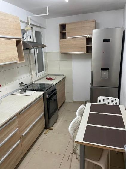 Proprietar Metrou Eroii Revolutie - 10m , 2 cam, mobilat , utilat , decomandat, - 7