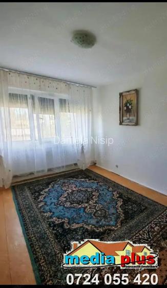 Vanzare apartament 4 camere, Micro 39 Centrala termica, hidroizola?ie, 55.000 Euro