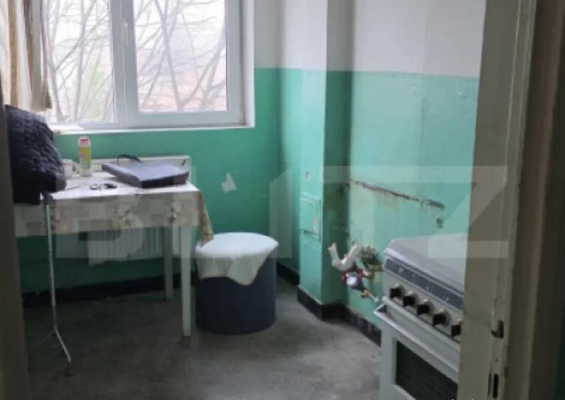 Apartament 2 camere ,strada Democratiei - 12