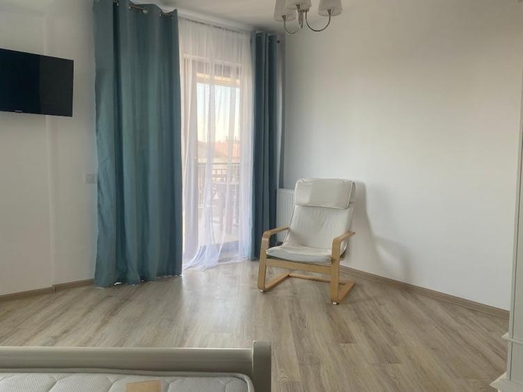 Apartament cu 2 camere decomandat, mobilat în Central