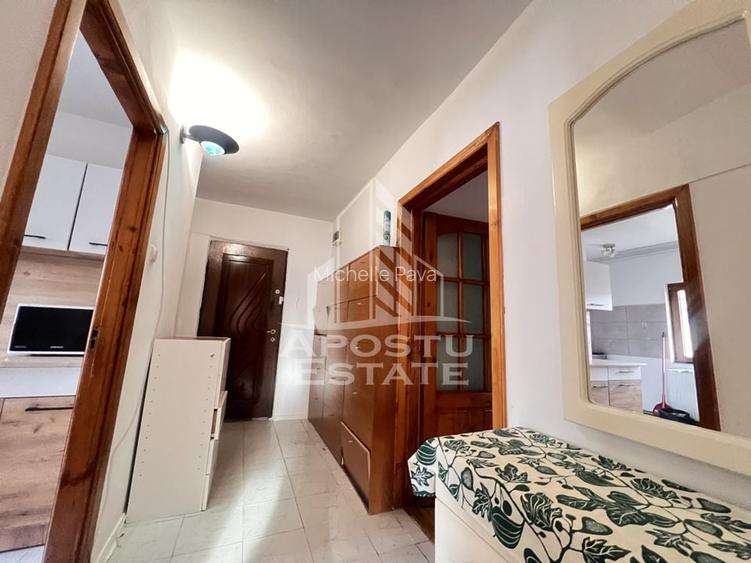 Apartament cu 3 camere, centrala proprie, zona Bucovina Apartament cu 3 camere, centrala proprie, zona Bucovina